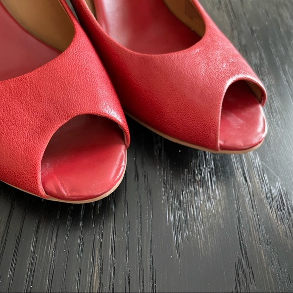Banana Republic red peep toe heels 9.5 - Picture 3 of 8